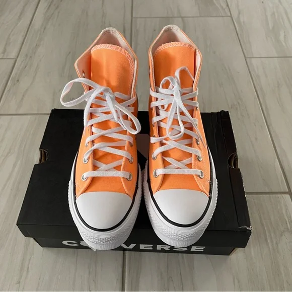 💫SOLD💫🧡Platform Hightops Converse🧡 - Picture 2 of 8